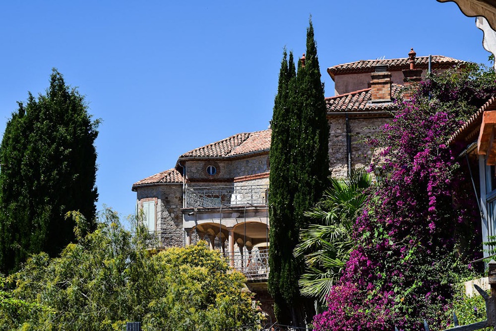 Mougins Refinance