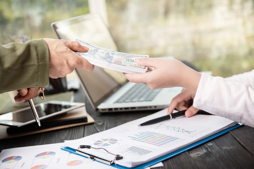 How Can Offshore Borrowers Secure Fast UK Property Development Finance and Bridging Loans?