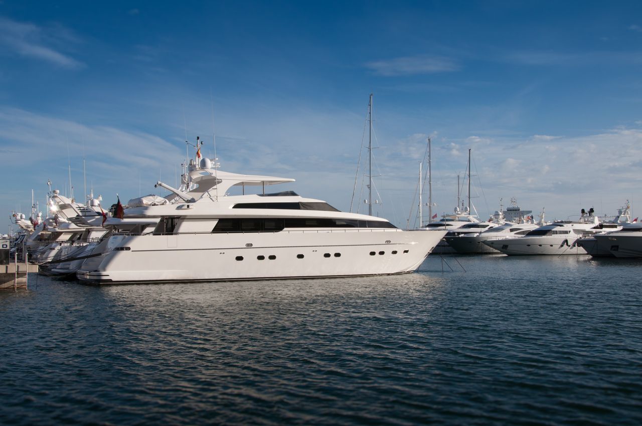 Yacht Mortgage vs Yacht Leasing
